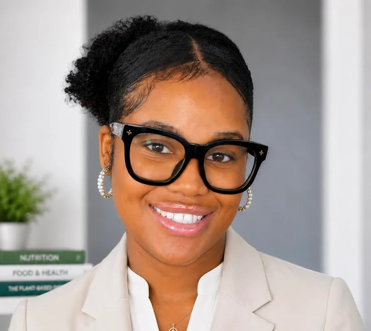 Keirra, Registered Dietitian and founder of Manifest Nutrition LLC